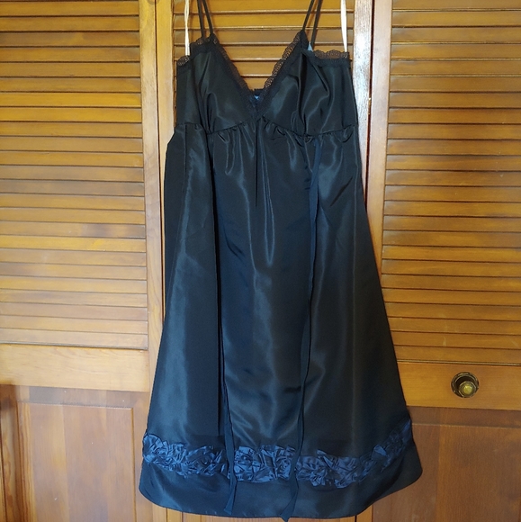 Vera Wang Lavender Label Dresses & Skirts - Vera Wang Lavender label LBD